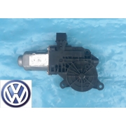 VW BEETLE 5C 11- SILNIK szyby przód Prawy